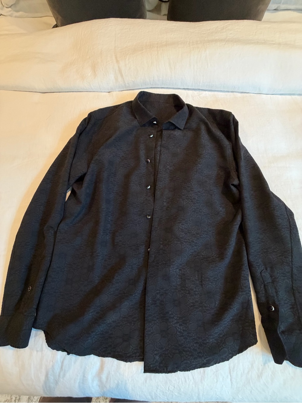 Men's Black Long-Sleeve Button-Up Shirt